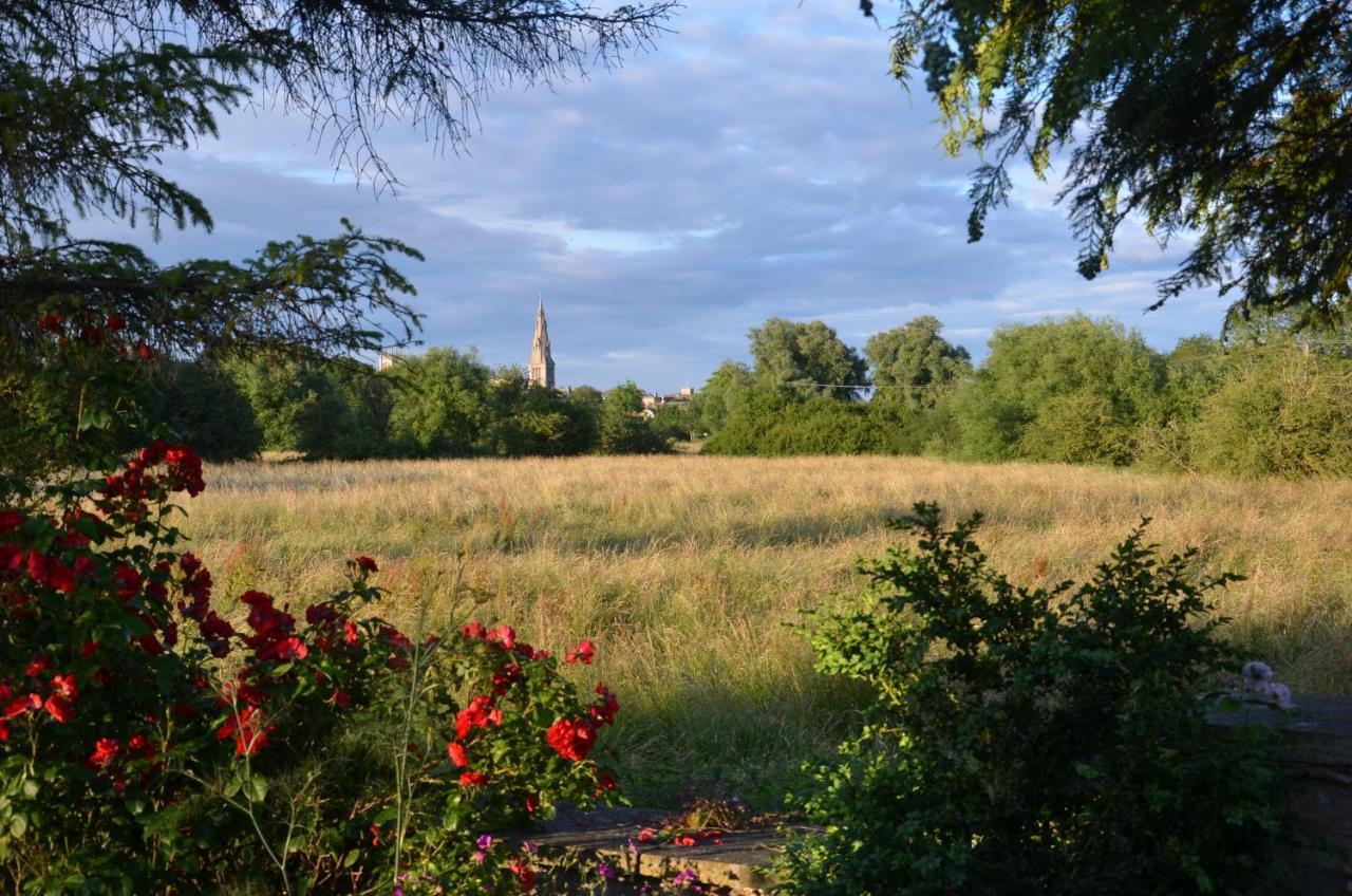 Stamford Meadows Glamping With Private Hot Tubs Hotel Exterior photo