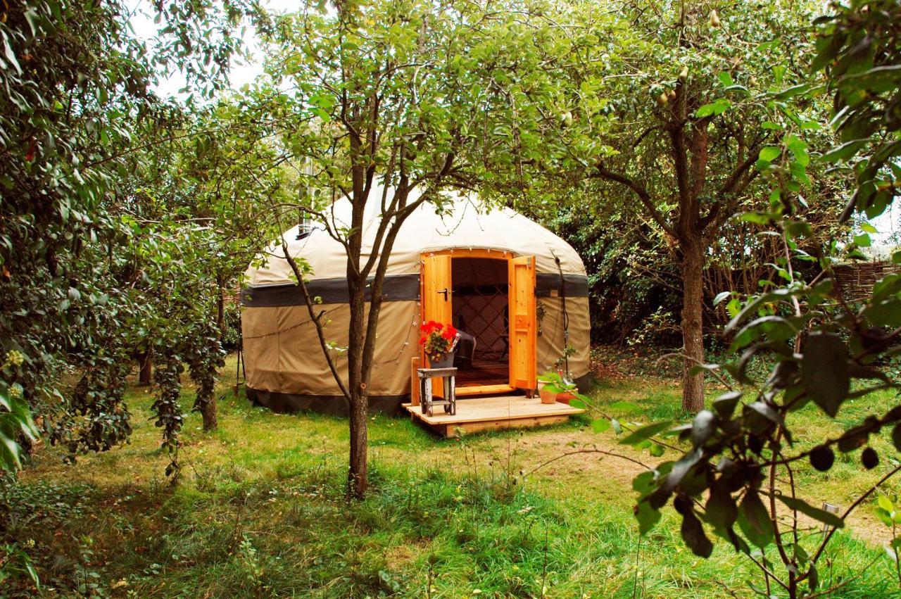 Stamford Meadows Glamping With Private Hot Tubs Hotel Exterior photo