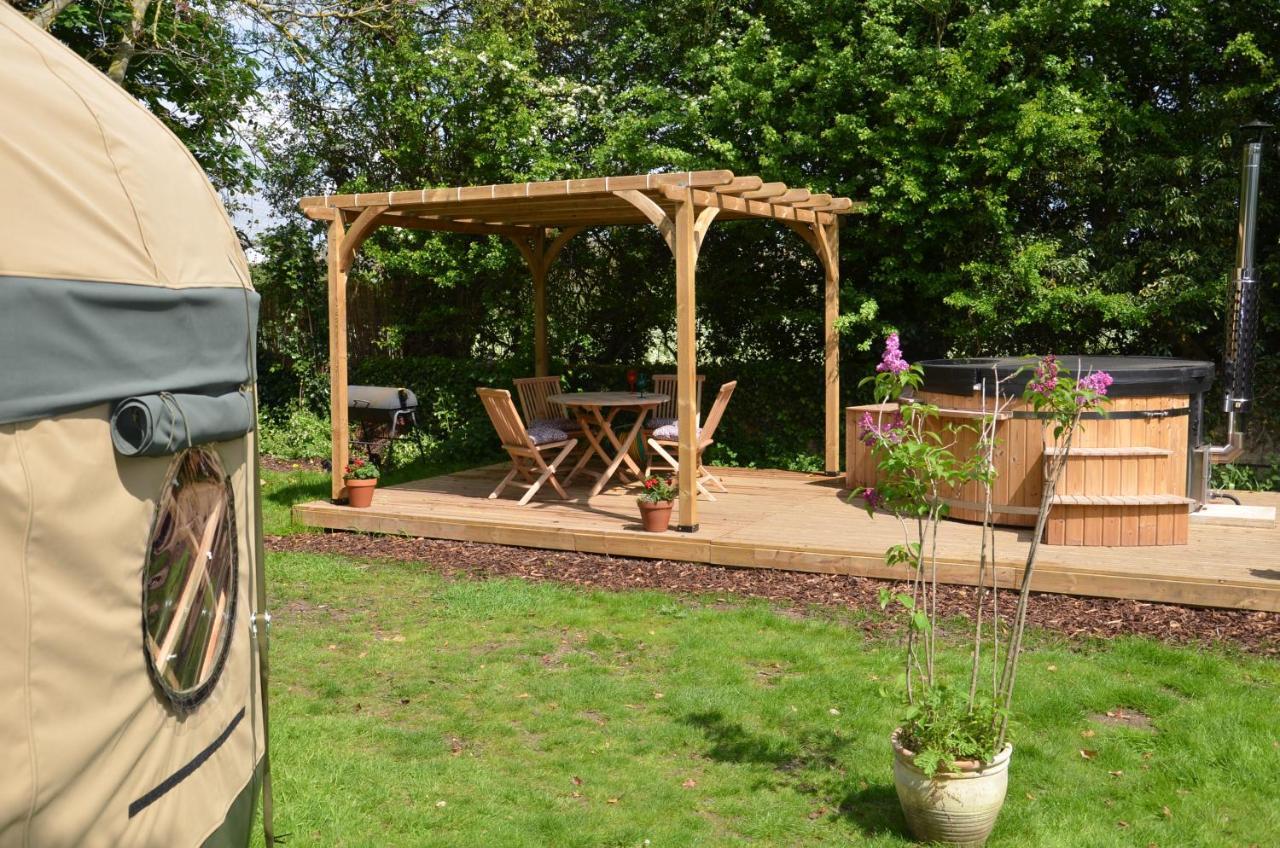 Stamford Meadows Glamping With Private Hot Tubs Hotel Exterior photo