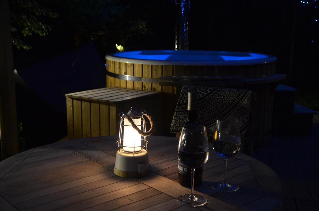 Stamford Meadows Glamping With Private Hot Tubs Hotel Exterior photo
