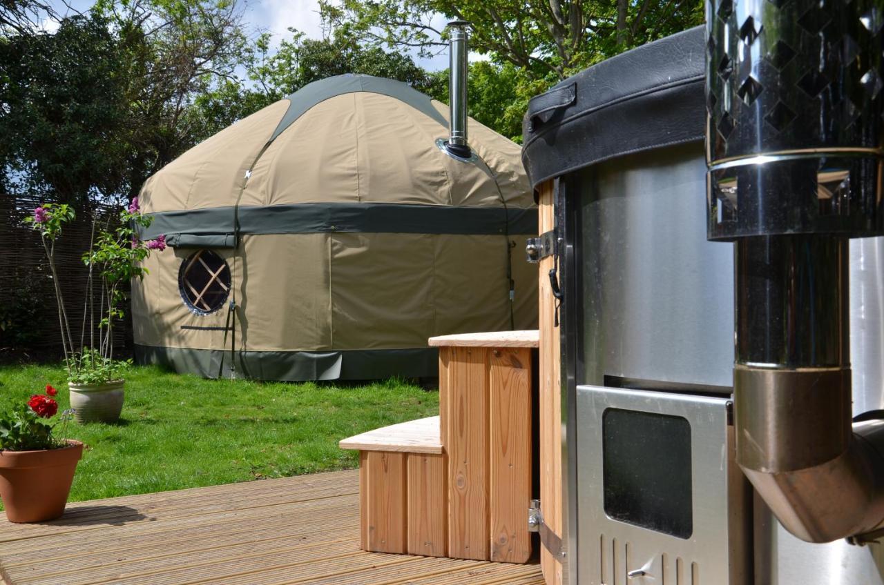 Stamford Meadows Glamping With Private Hot Tubs Hotel Exterior photo