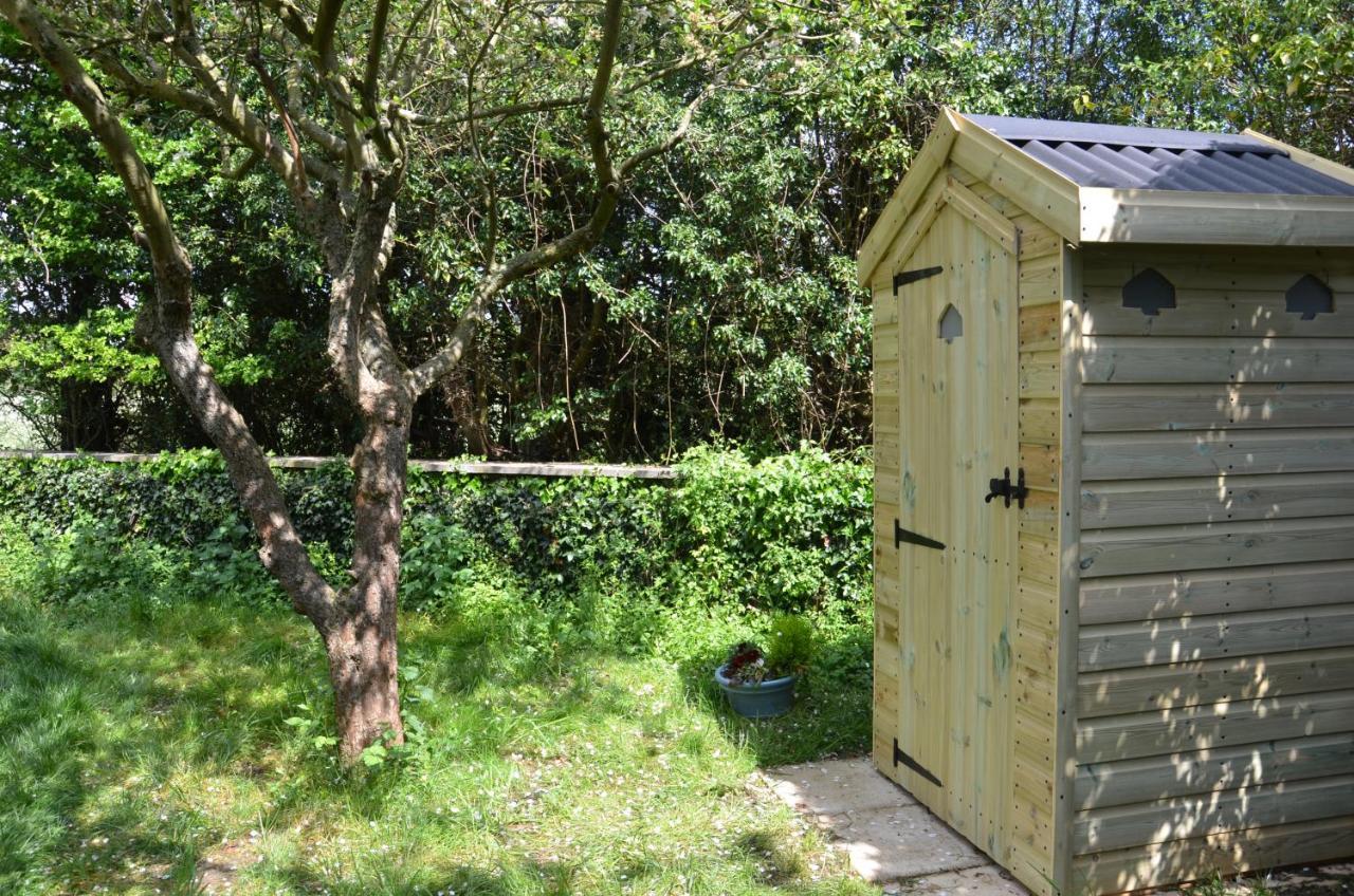 Stamford Meadows Glamping With Private Hot Tubs Hotel Exterior photo