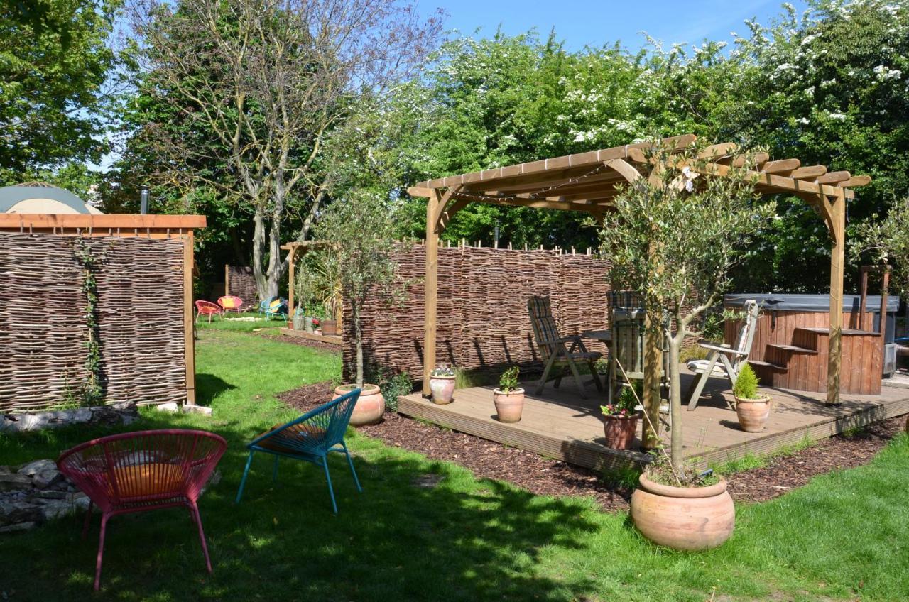 Stamford Meadows Glamping With Private Hot Tubs Hotel Exterior photo