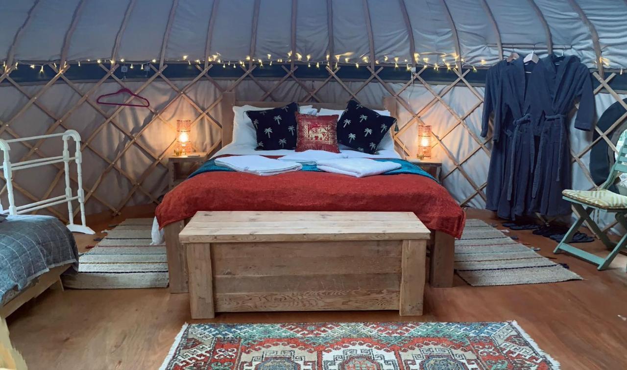 Stamford Meadows Glamping With Private Hot Tubs Hotel Exterior photo