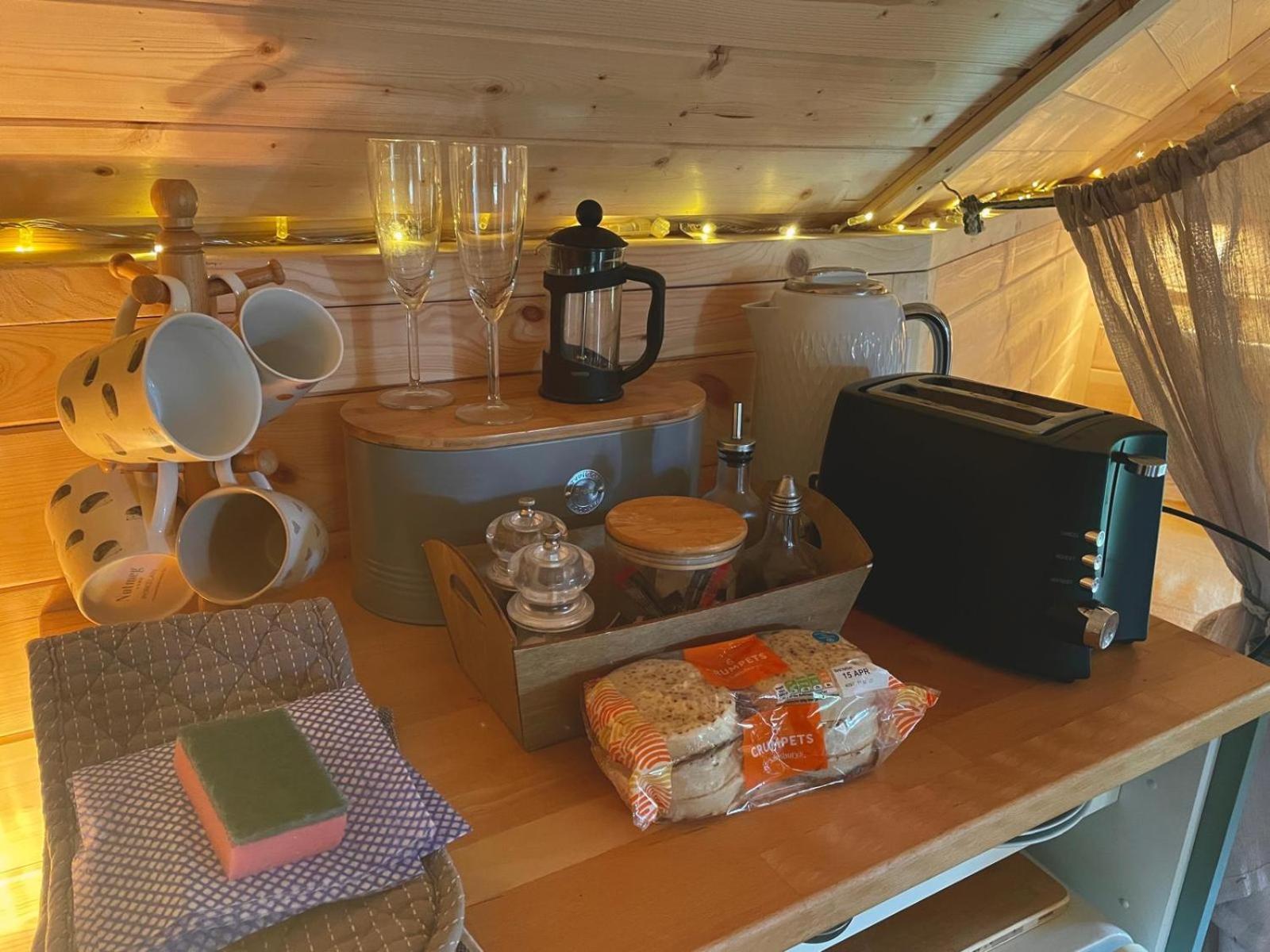 Stamford Meadows Glamping With Private Hot Tubs Hotel Exterior photo