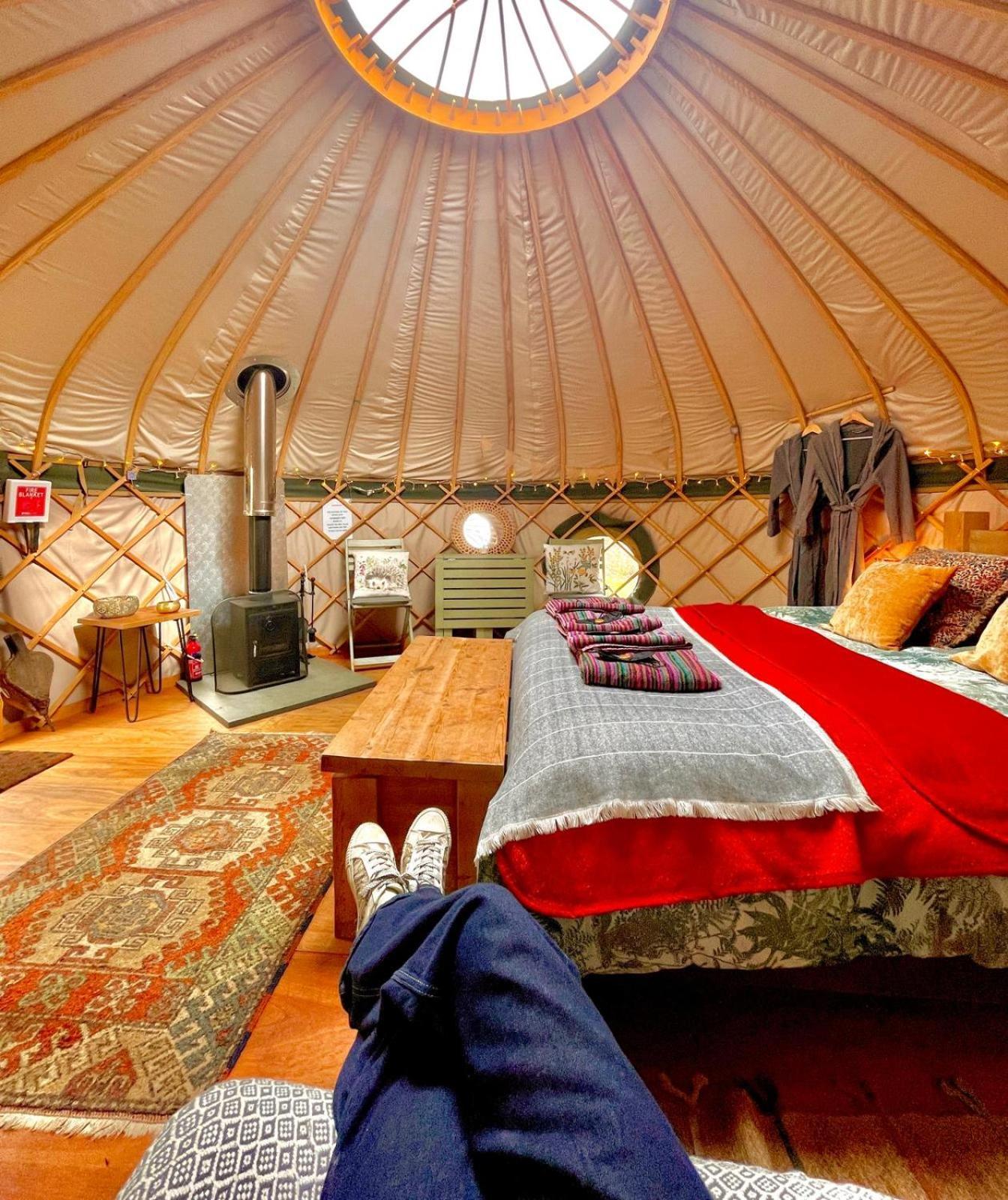 Stamford Meadows Glamping With Private Hot Tubs Hotel Exterior photo