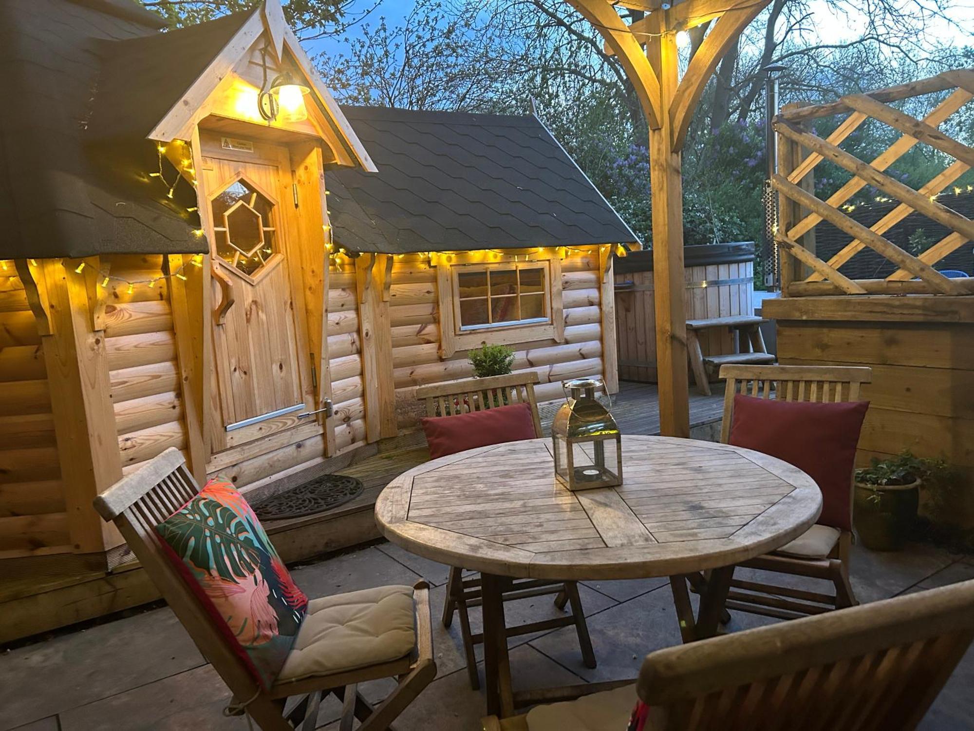 Stamford Meadows Glamping With Private Hot Tubs Hotel Exterior photo